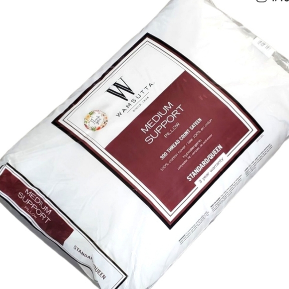 New Wamsutta Medium Support Pillow - Classic White. Standard/Queen - Picture 1 of 3